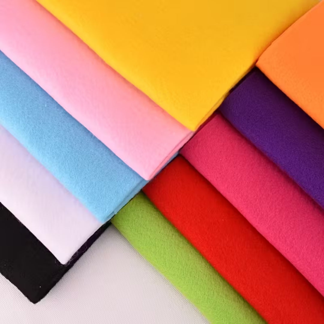 Tissu feutre polyester non tissé 1,5 mm – tissu feutrine et feutrine tissu en carrés 45 x 45 cm pour couture et DIY