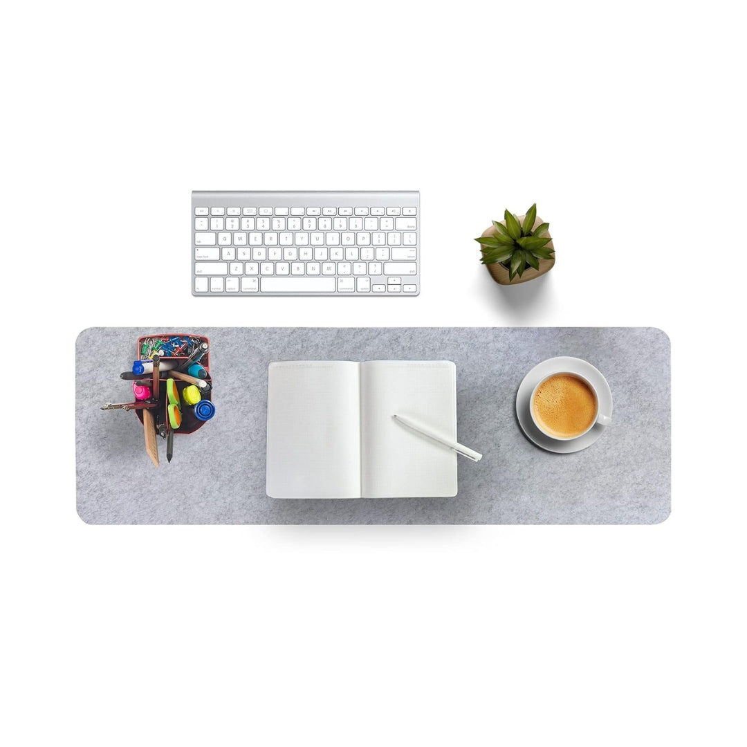 Tapis de souris et clavier grand format 90 x 30 cm - Sous-main en feutre gris clair pour bureau