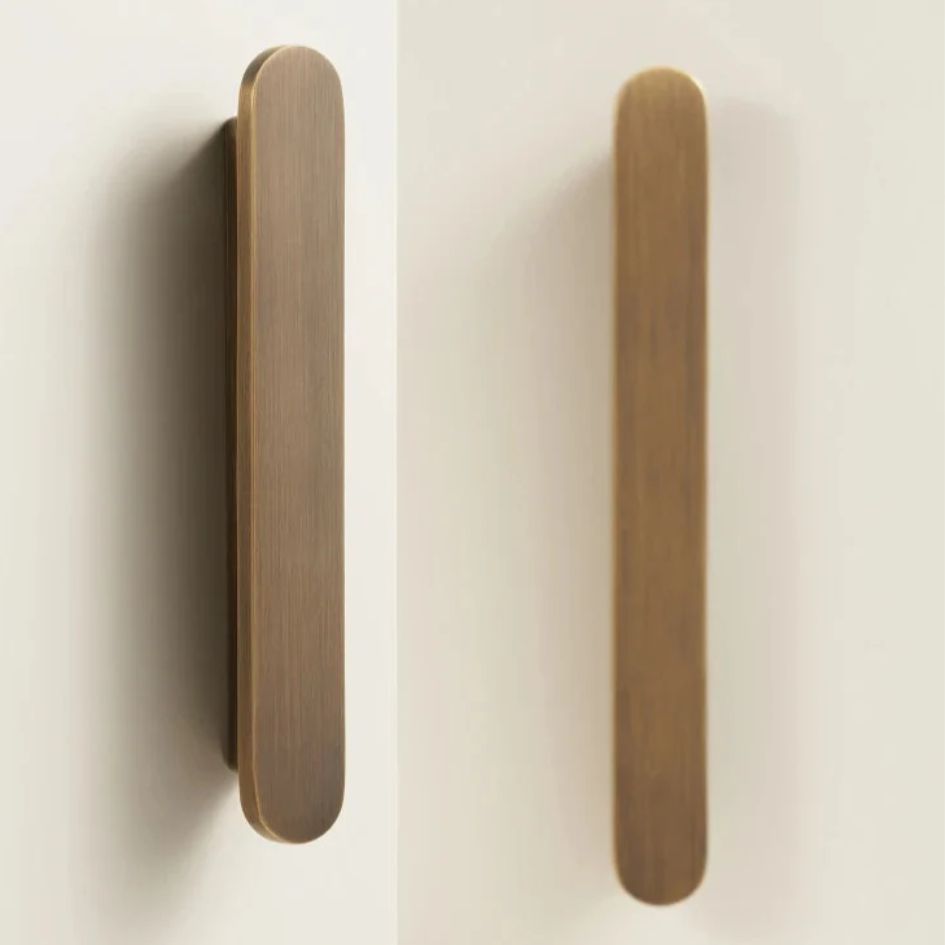poignee_de_meuble_ultra_plate_en_laiton_or_brosse_plusieurs_tailles_disponibles